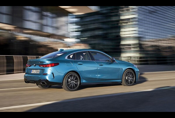 Thông Tin Xe BMW 235: Bảng Giá Lăn Bánh Và Đánh Giá Xe